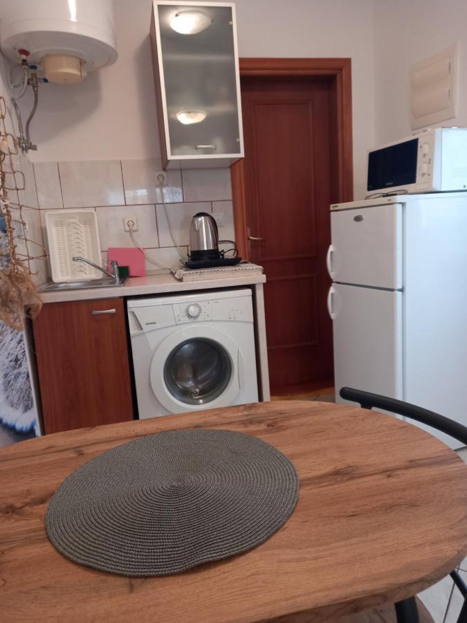 Studio Ap ,Nini' Supetar Buitenkant foto